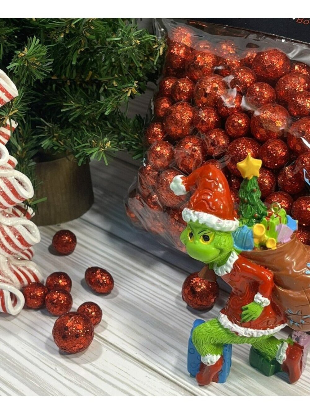 Christmas Shoppe Crafting RED GLITTER Sparkle Ball Bowl Vase Filler 1.52 oz S6